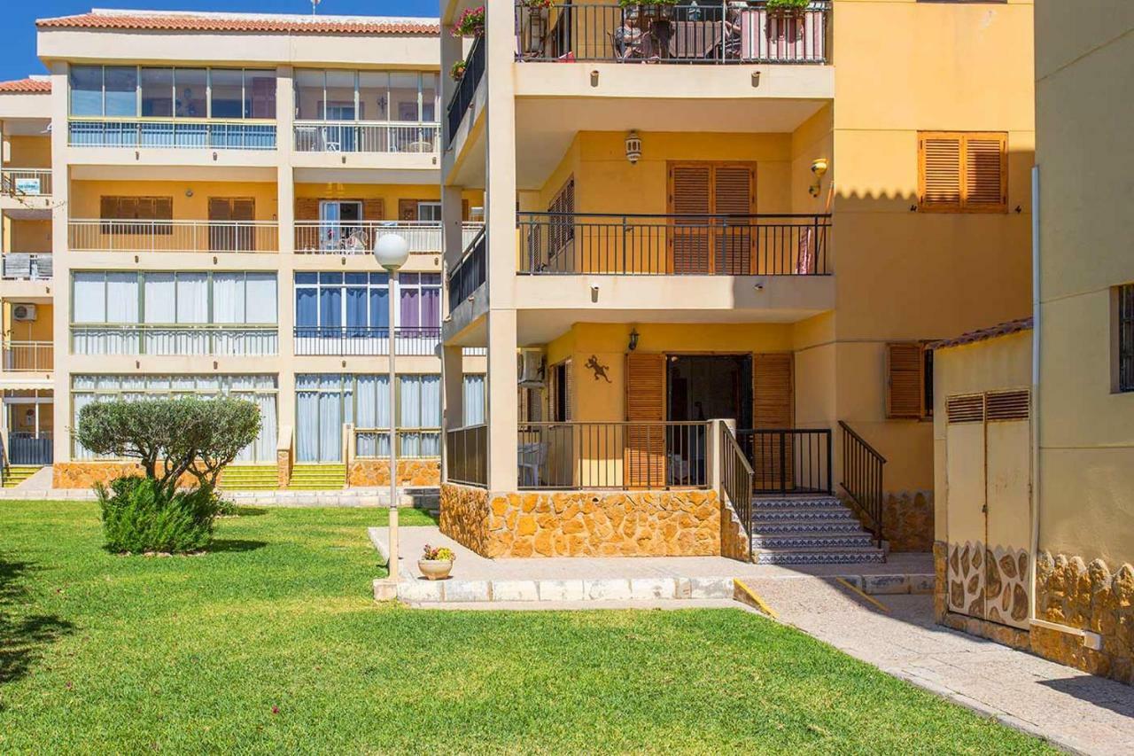 Апартаменты Ch Vista Alegre Rocio Del Mar Торевьиа Экстерьер фото
